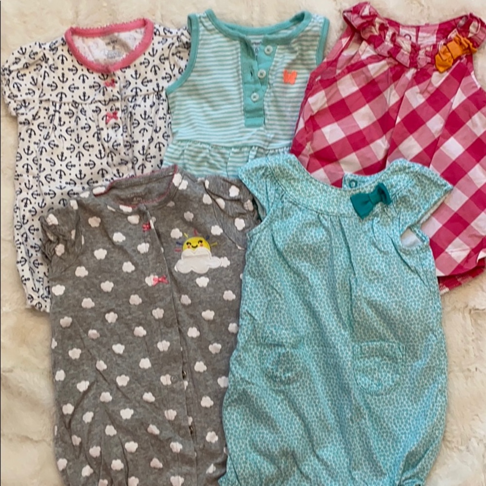 Lot of 6 Month Carter’s dresses and rompers